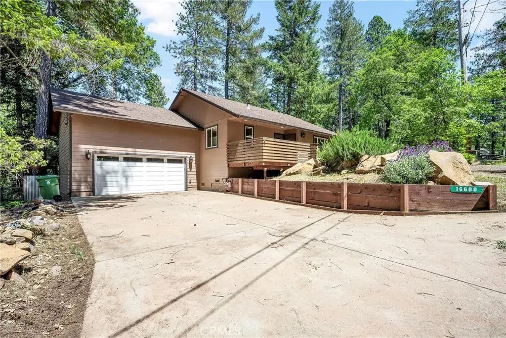 16600 Mountain View Drive, Cobb