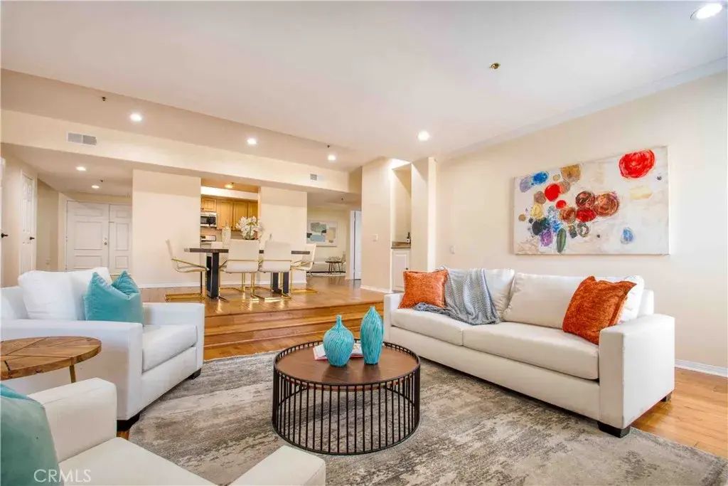 12011 Goshen Avenue 203, Los Angeles
