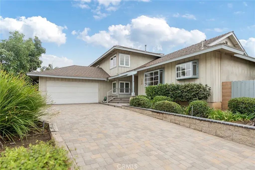 1486 Harwood, Orange