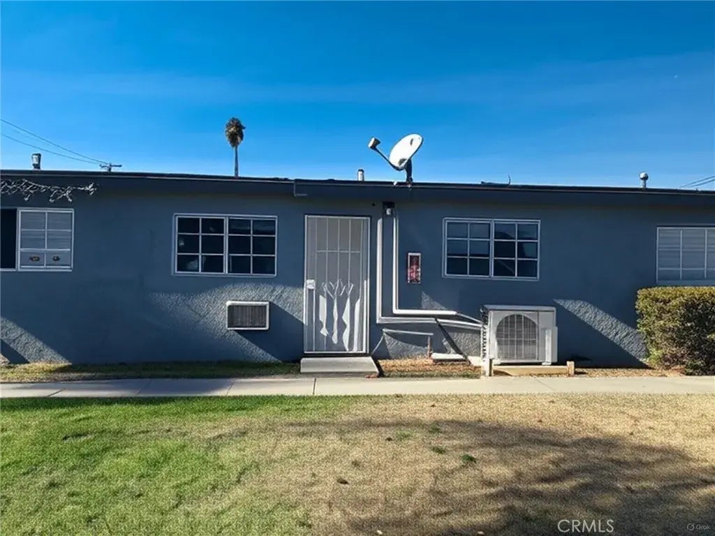 1365 Villa Street, Riverside