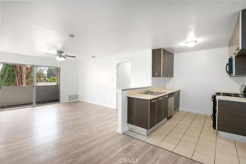7254 Vassar Ave 308, Canoga Park