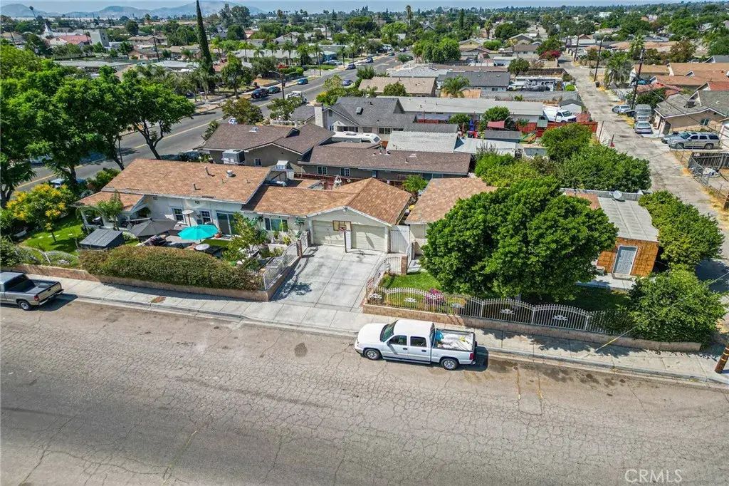 491 E C St, Colton