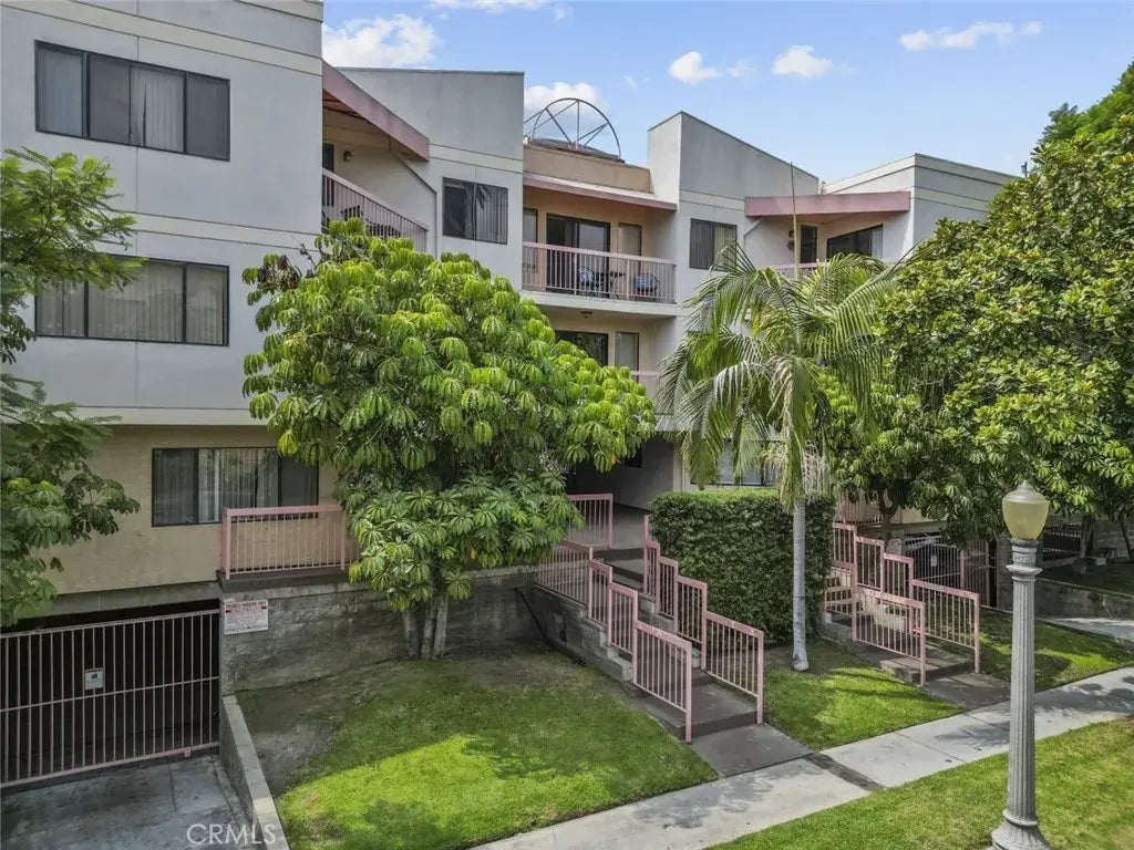 345 N Jackson Street 106, Glendale