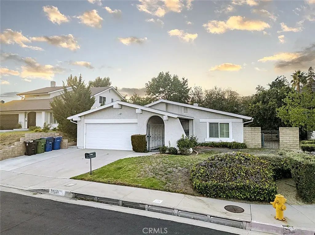 11685 Amigo Avenue, Porter Ranch