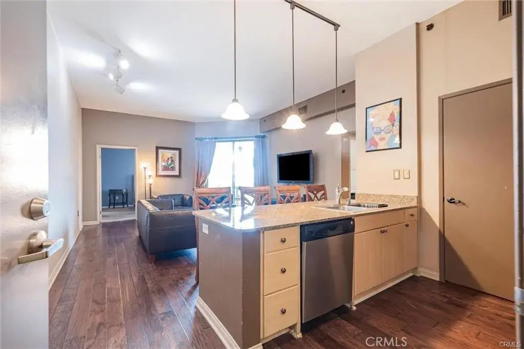 388 Ocean Boulevard East 217, Long Beach