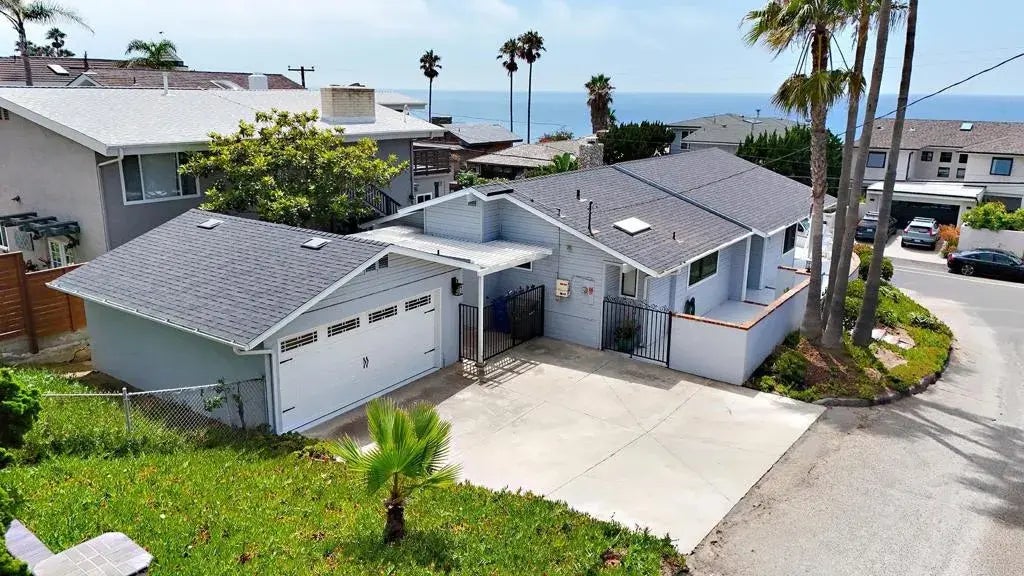 1577 Neptune Avenue, Encinitas