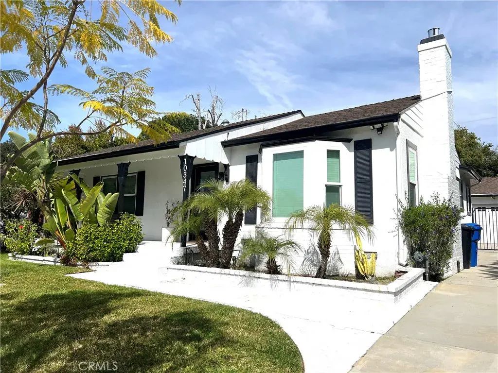 10347 Weddington Street, North Hollywood