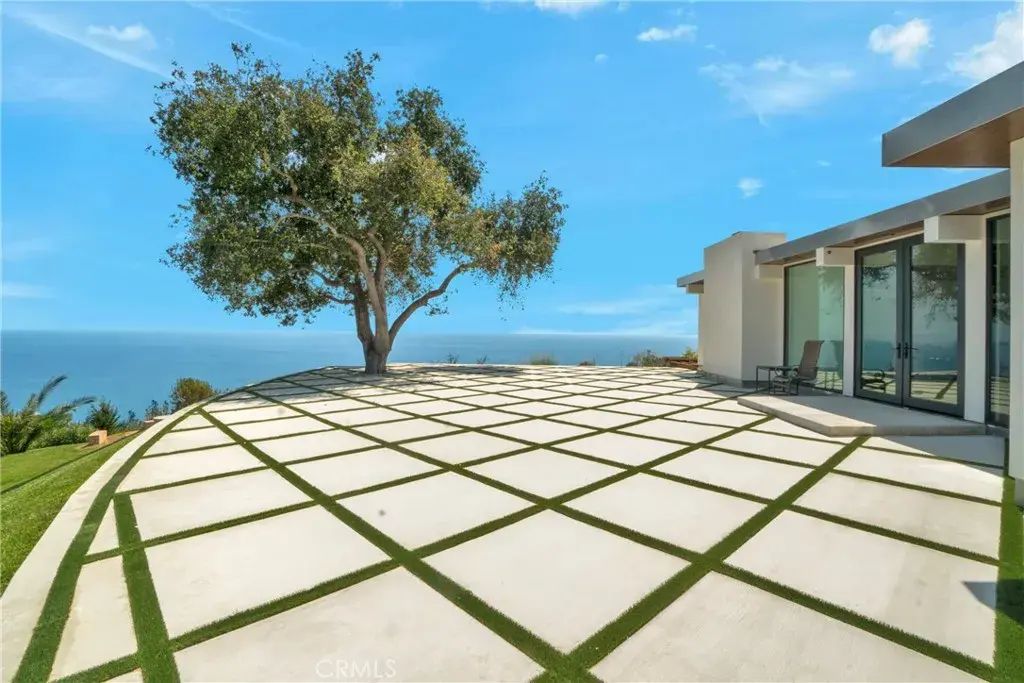 20786 Cool Oak Way, Malibu