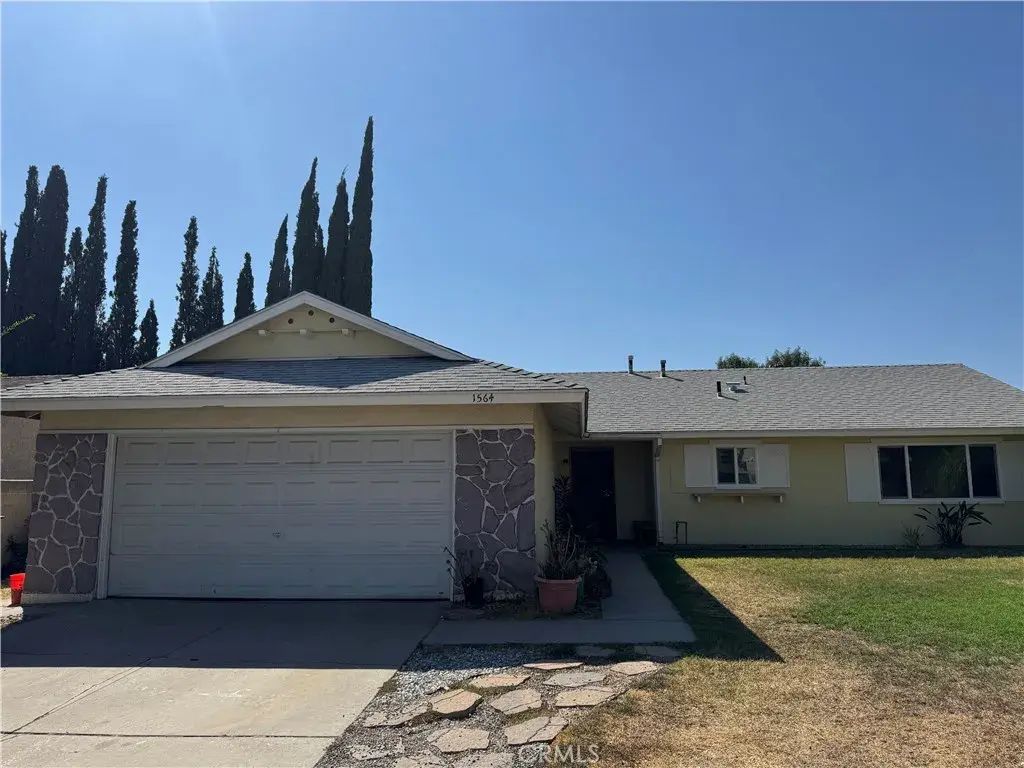 1564 Olive Tree Lane, Highland