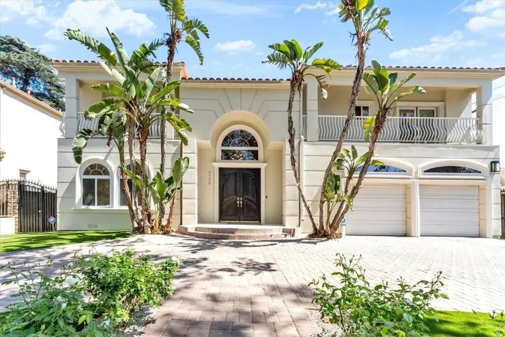 5150 Teesdale Avenue, Valley Village