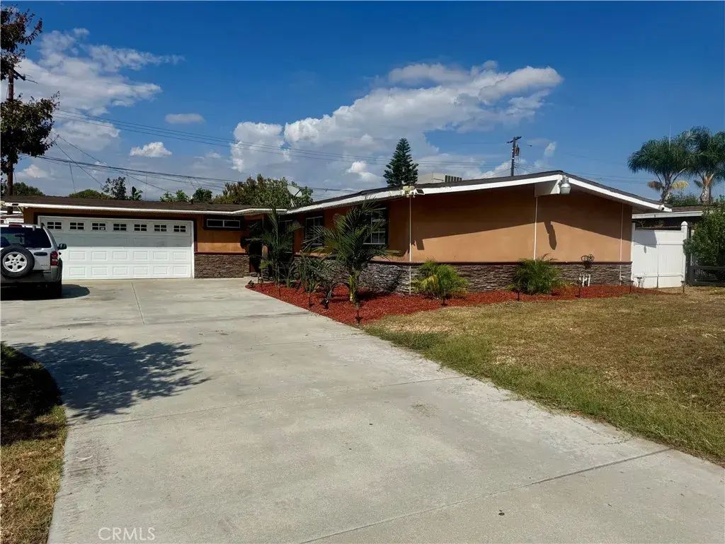 1113 Brewster Dr, Pomona