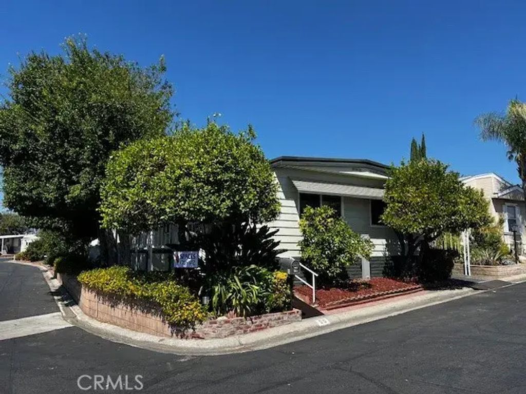 2692 Highland 90, Highland