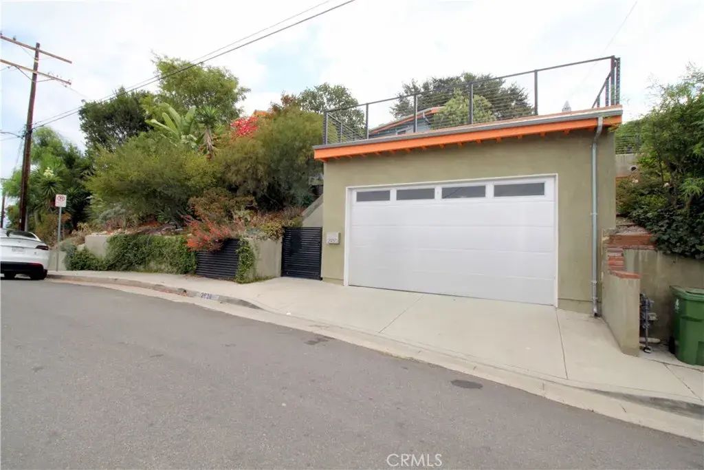 2930 Adkins Avenue, Los Angeles
