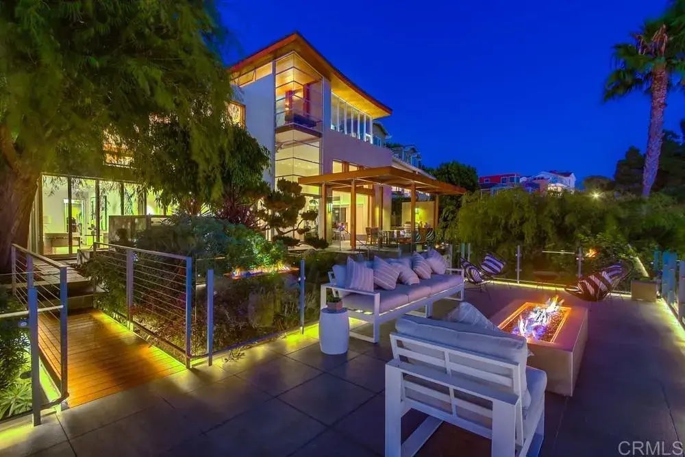 Photo of Listing #PTP2507098