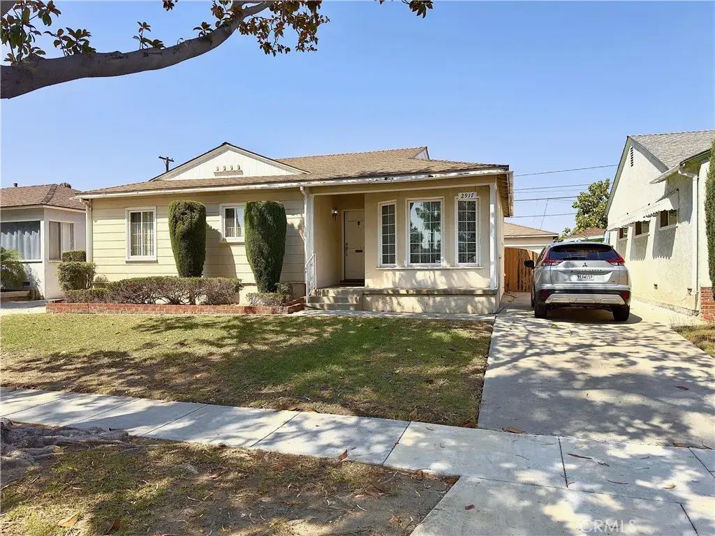 2917 Del Amo, Lakewood