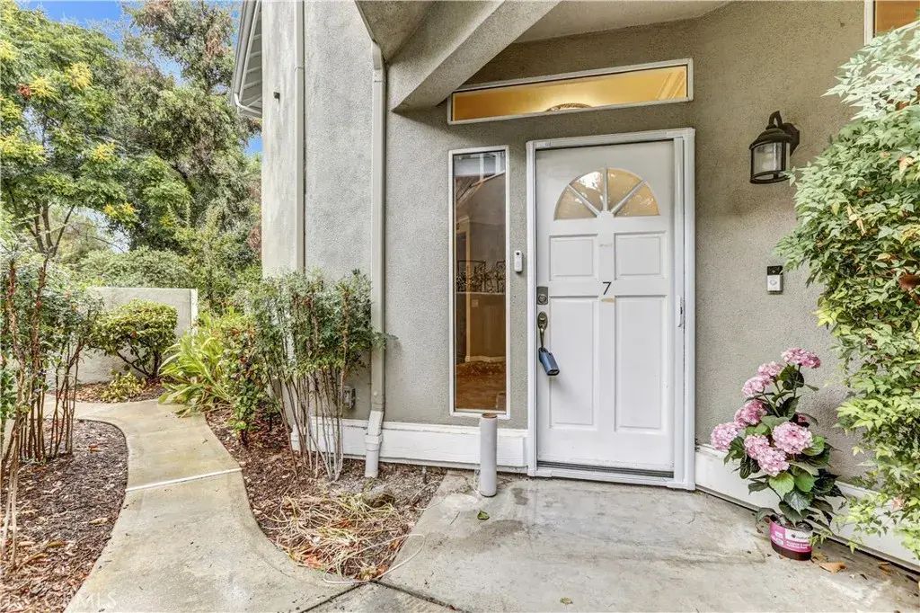 26117 Mcbean Parkway 7, Valencia