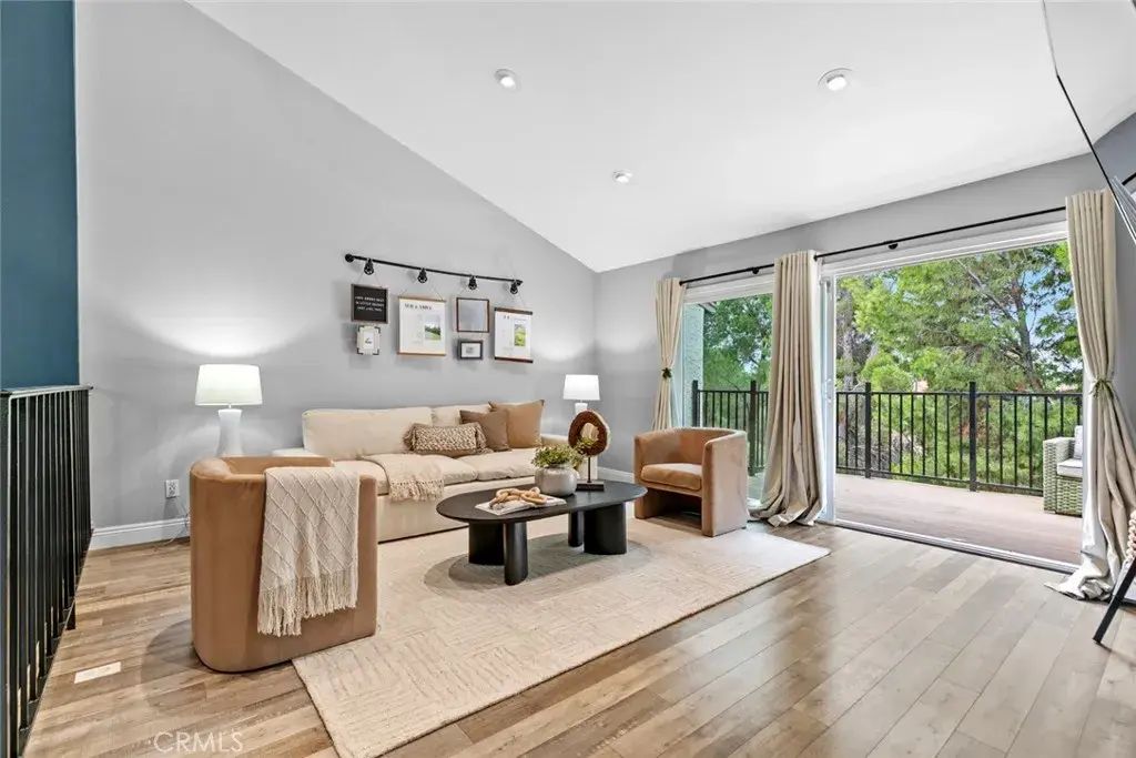 11435 Tampa Avenue 95, Porter Ranch