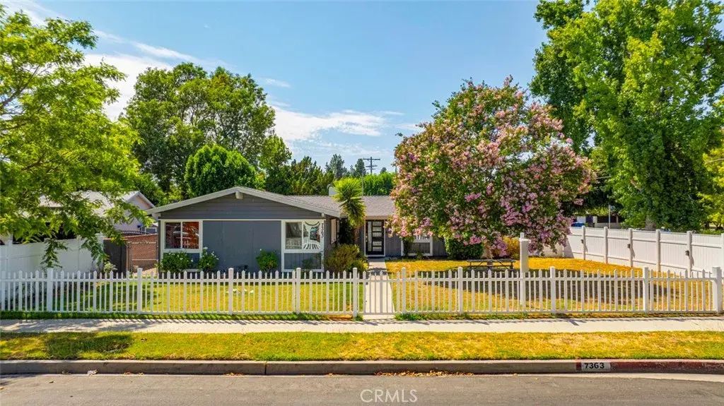 7363 Sale Avenue, West Hills