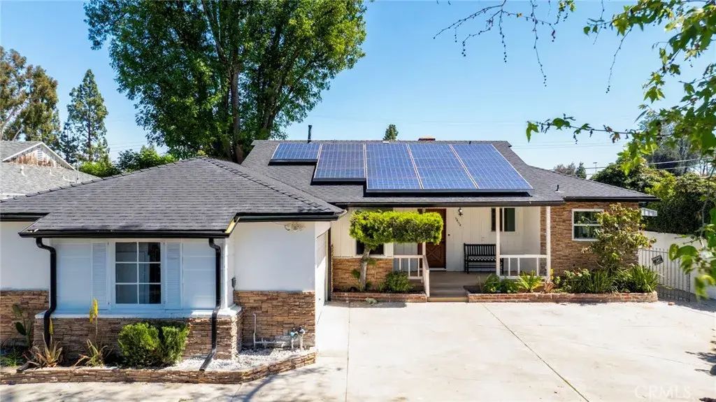 6454 Baird Avenue, Reseda