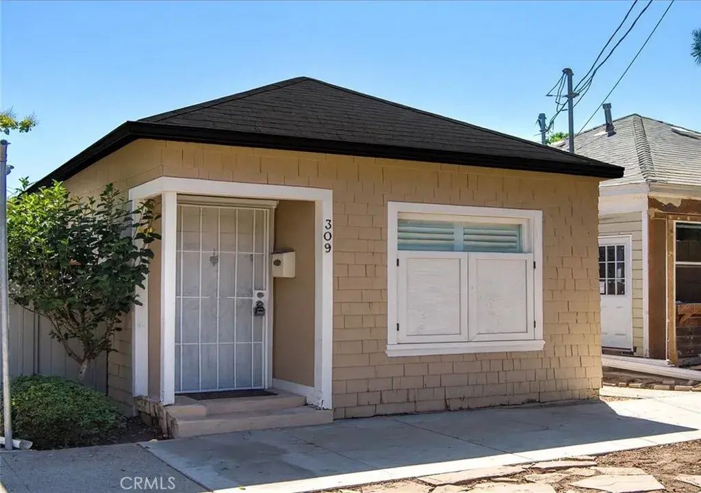 309 W Victoria Street, Santa Barbara