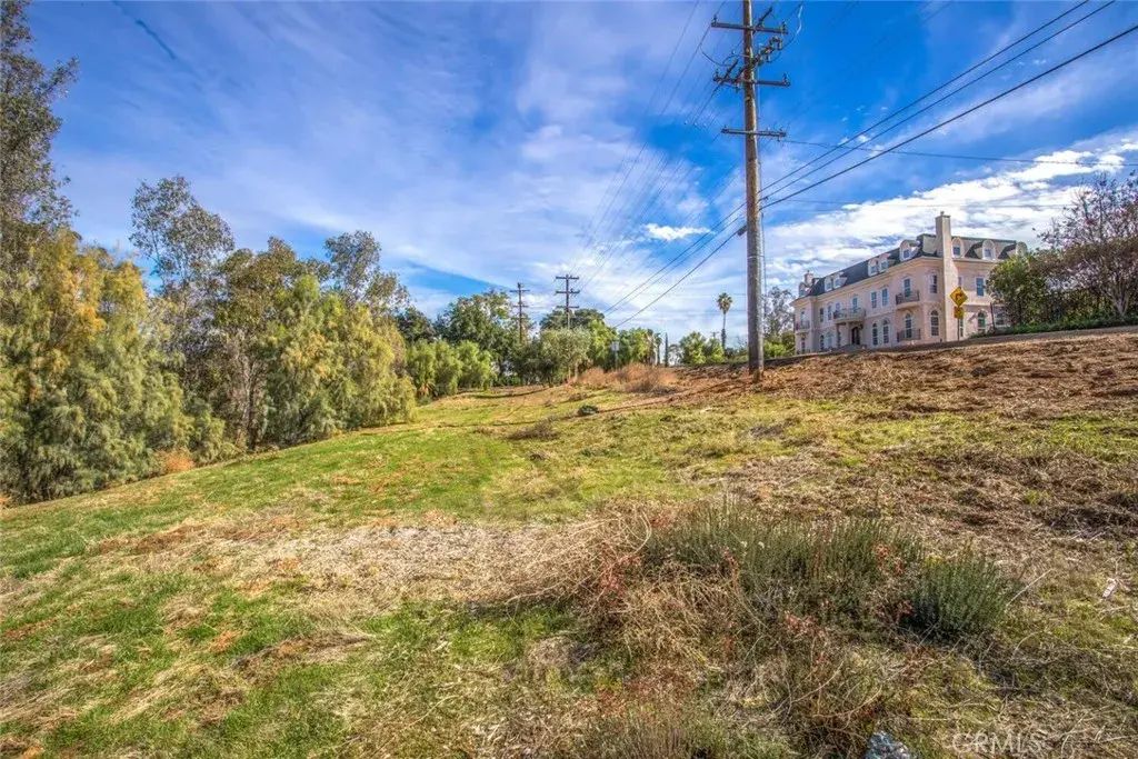 724 W Sunset, Redlands