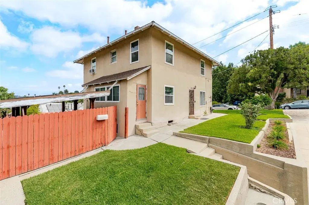 573 Kendall Avenue, Los Angeles
