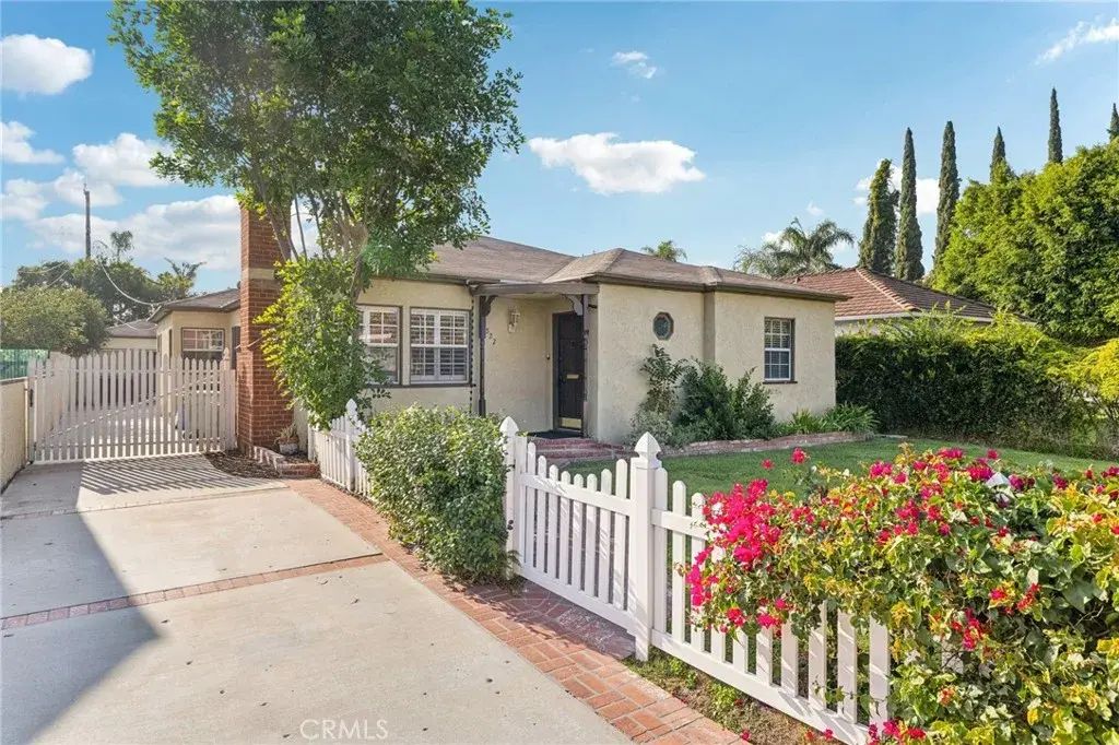 527 S Orchard Drive, Burbank