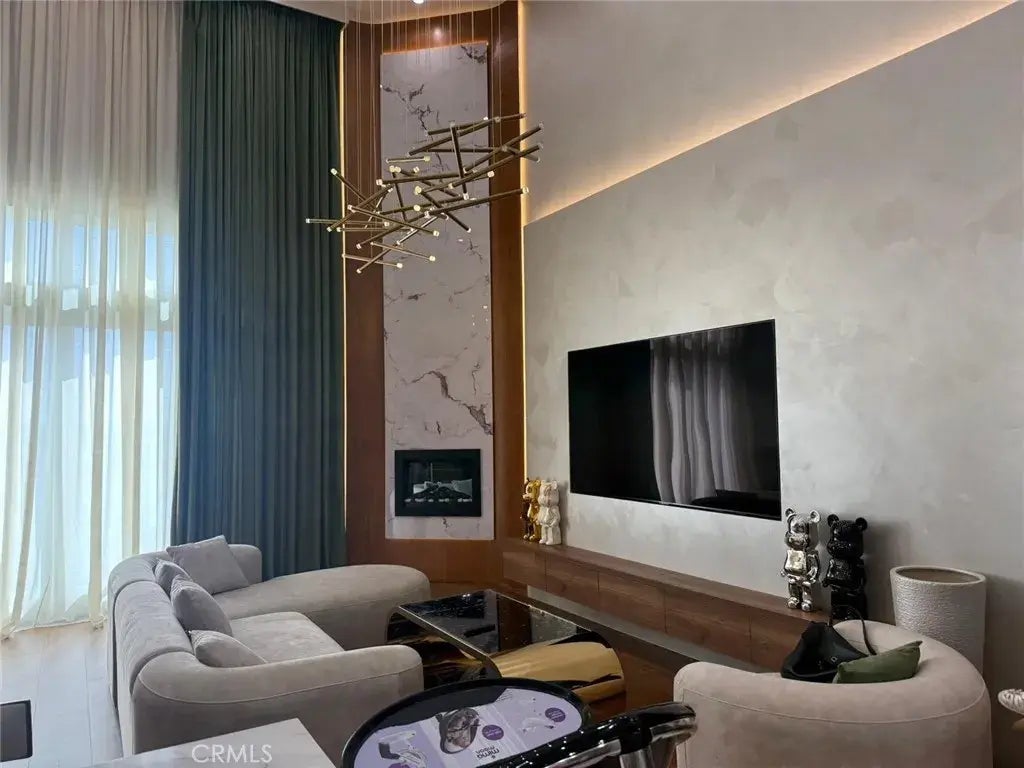 118 S Kenwood Street 505, Glendale