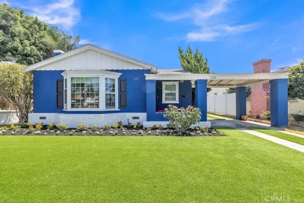 2246 Golden Avenue, Long Beach
