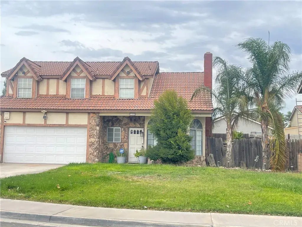 11557 Oakwood, Fontana