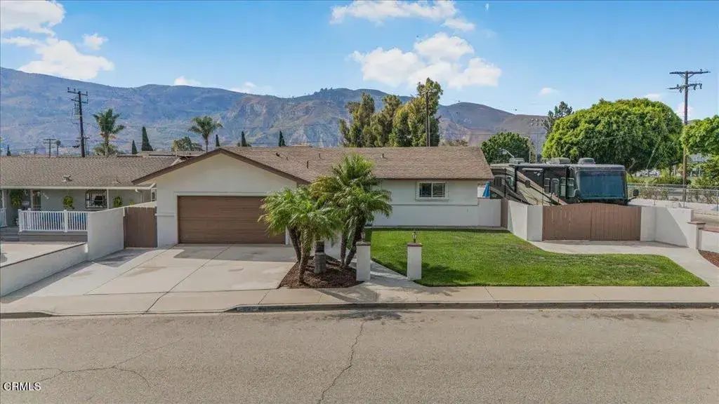 352 Moultrie Place, Santa Paula