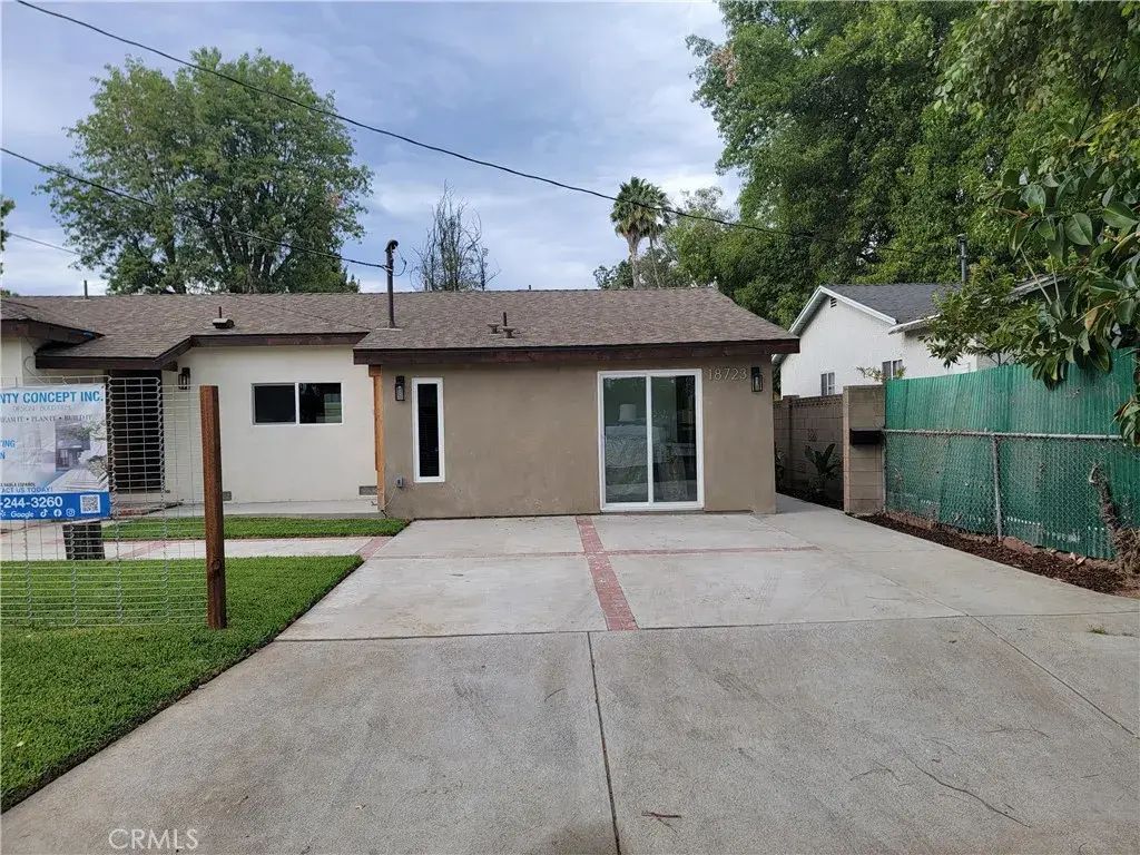 18723 Bassett St, Reseda