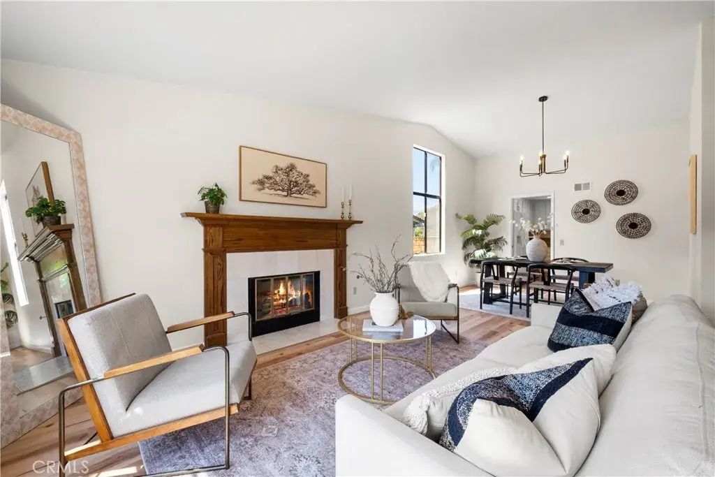 20557 Jay Carroll Drive, Saugus