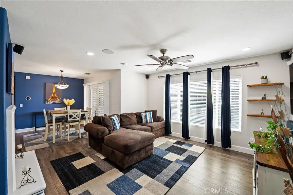19347 Laroda Lane, Saugus