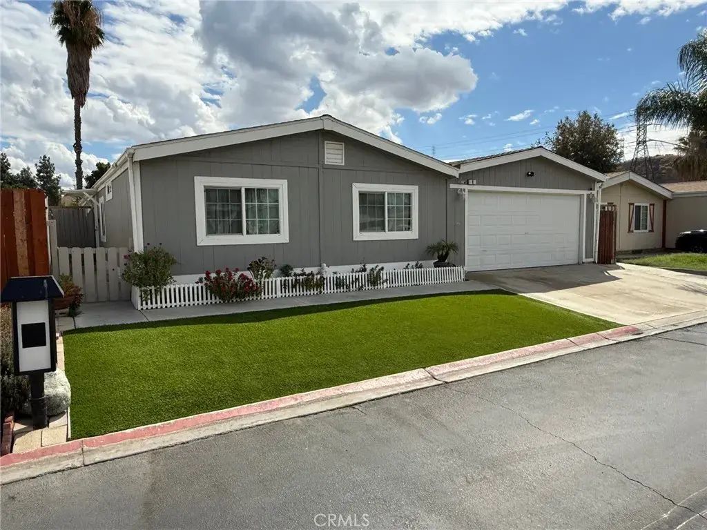 700 E Washington 8, Colton