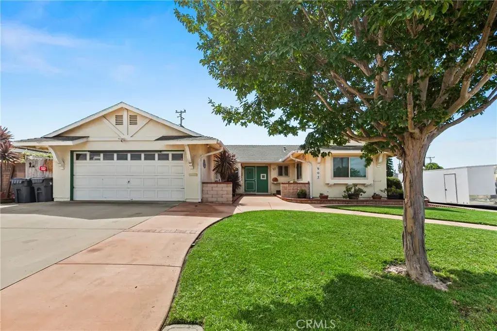 902 E Evergreen Avenue, Santa Maria