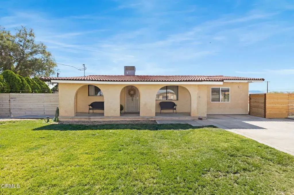 3018 E Avenue H4, Lancaster