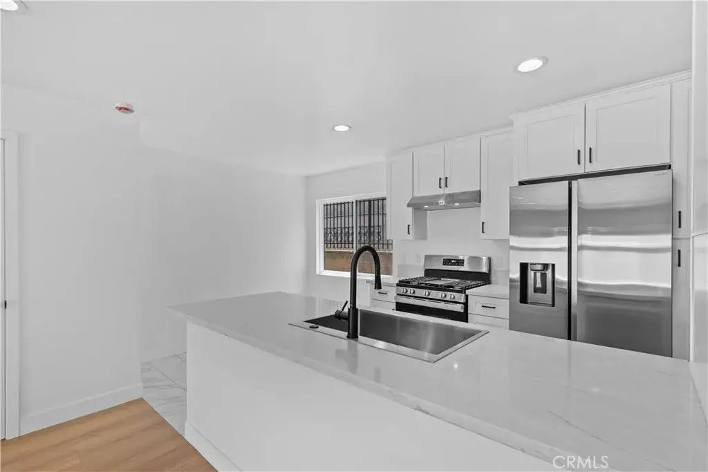 9019 Cedros Avenue 2, Panorama City