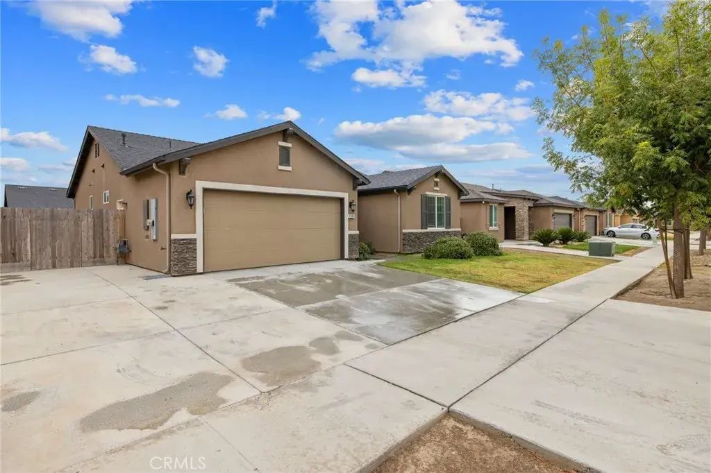 1595 Springcrest, Hanford