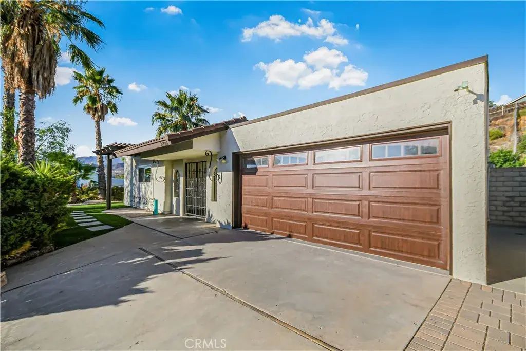 28001 Deep Creek Drive, Canyon Country