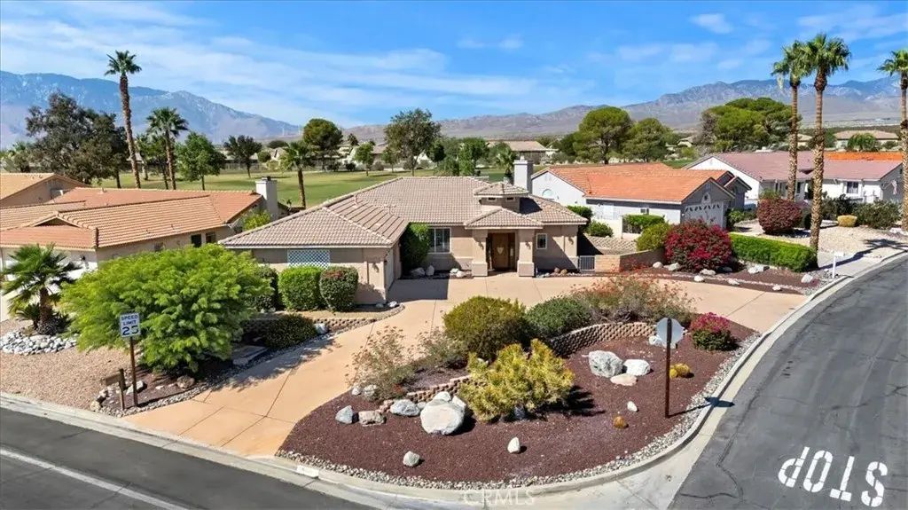 9371 Clubhouse Boulevard, Desert Hot Springs