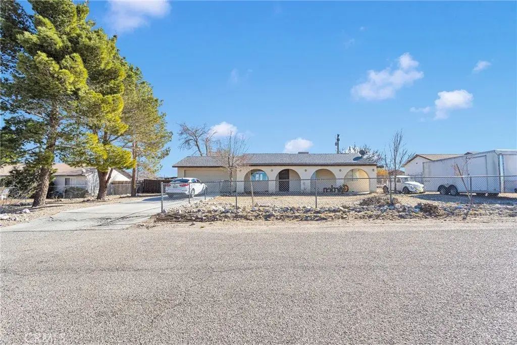 9983 Ladera Avenue, Lucerne Valley