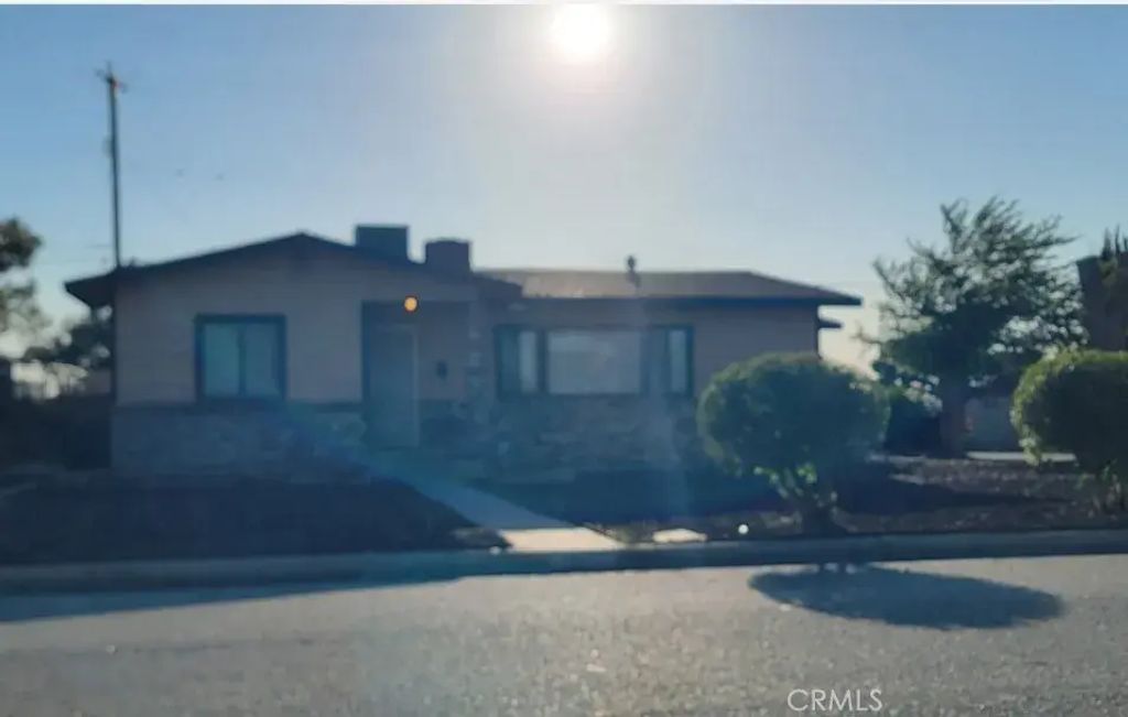 44557 2nd Street, Lancaster