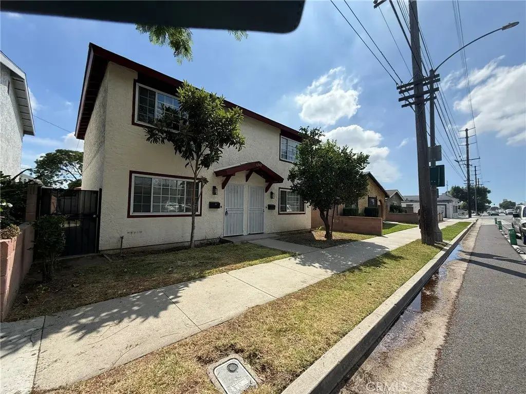 6340 Orange Avenue, Long Beach