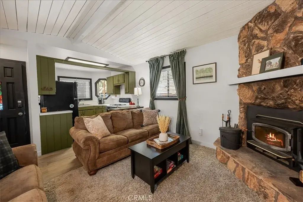 267 Spruce Lane, Sugarloaf