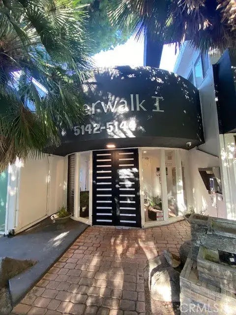 5142 Zelzah Avenue 25, Encino