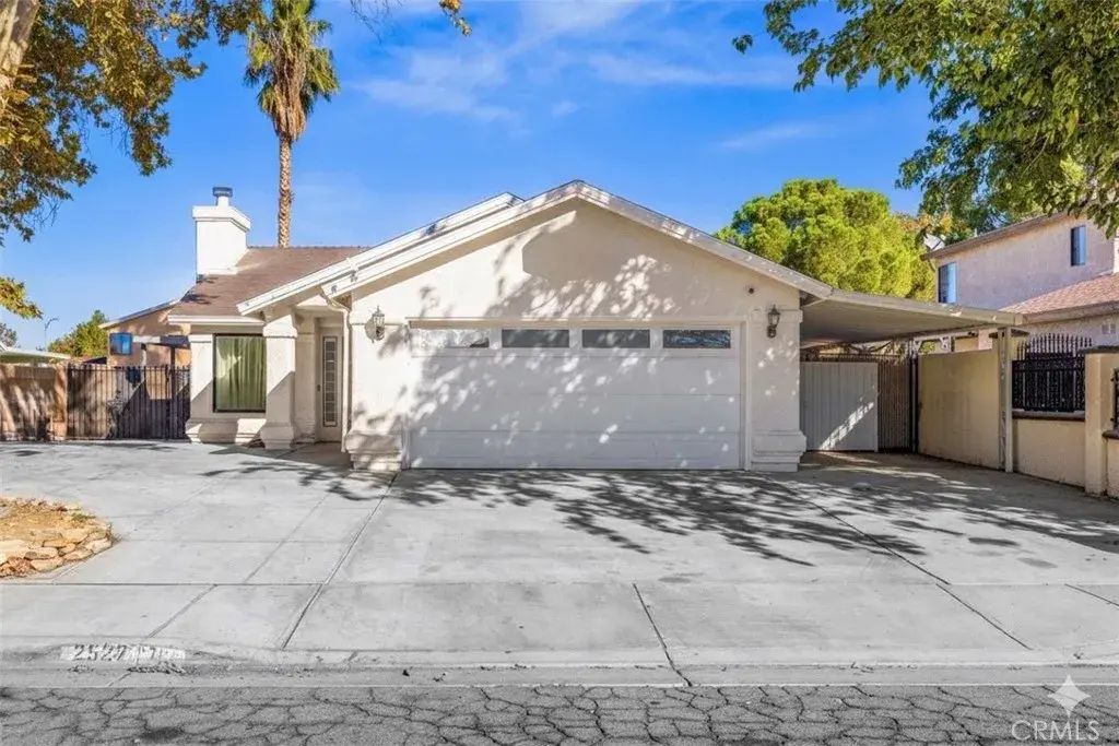 2527 Garnet Lane, Lancaster