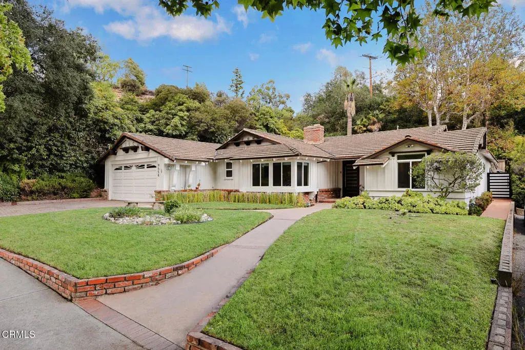 9554 Creemore Place, Tujunga