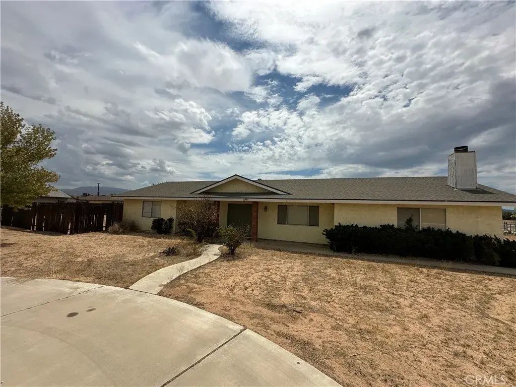 20489 Wren, Apple Valley