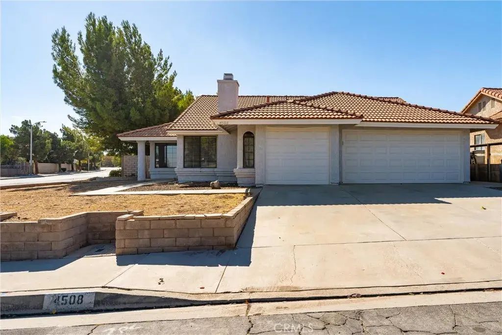 4508 Paseo Hermoso, Palmdale